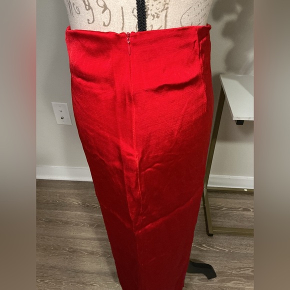 Zara Elegant Red Women's Skirt - Picture 3 of 10